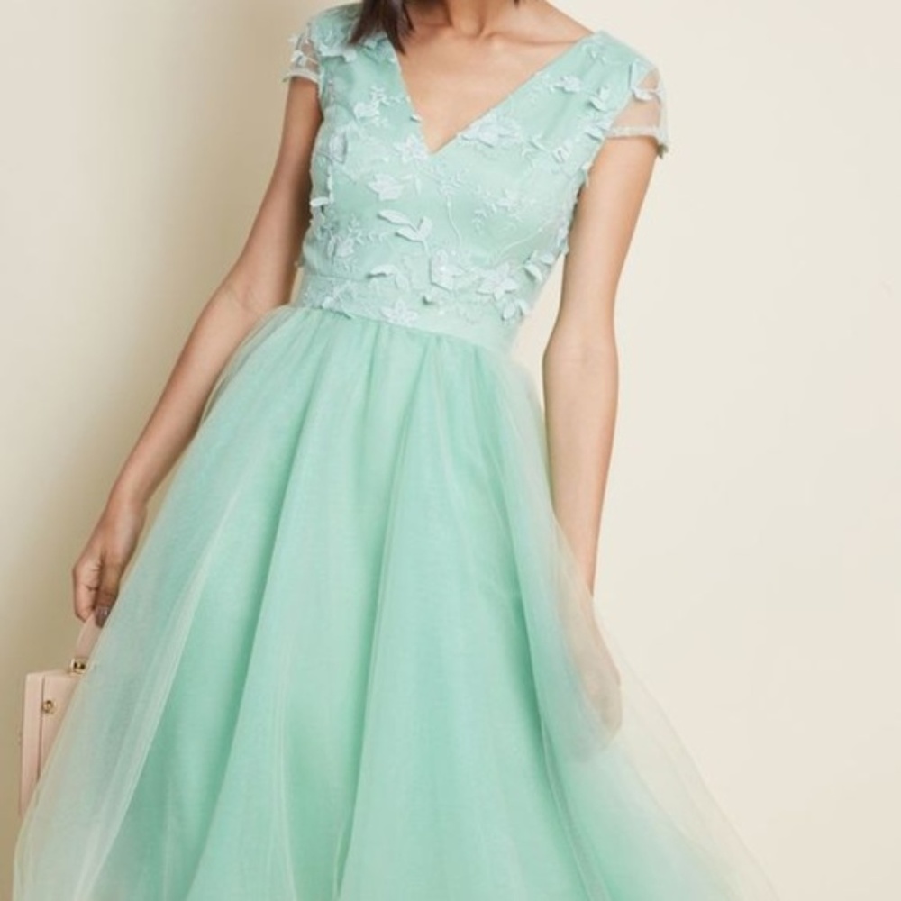 Chi Chi London Mint Devine Dream Dress US 16 NWT NEVER WORN tags still on it